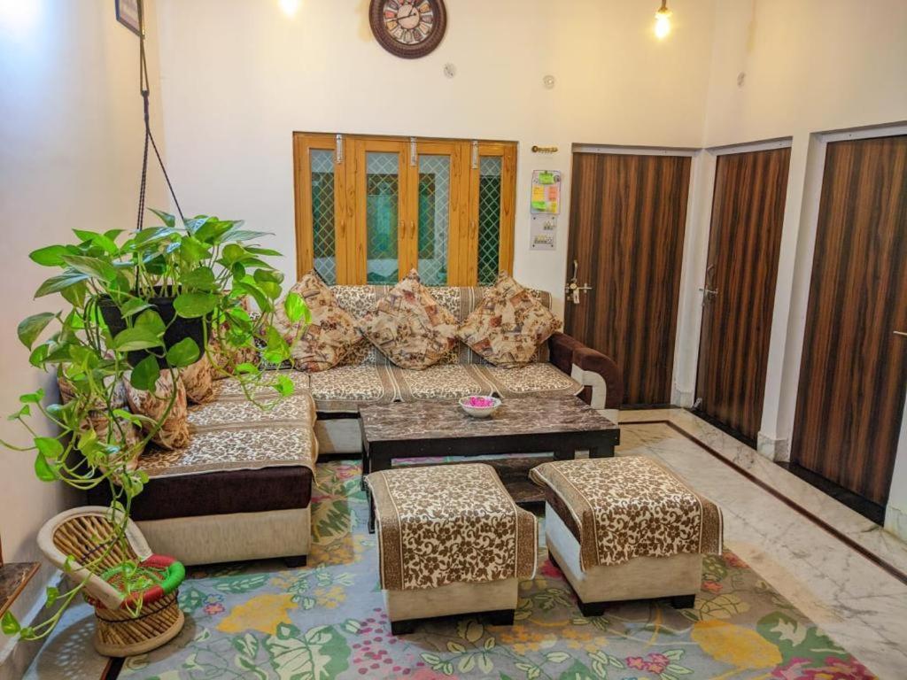 Kridha Holidays With Kitchen Holiday home Vrindavan